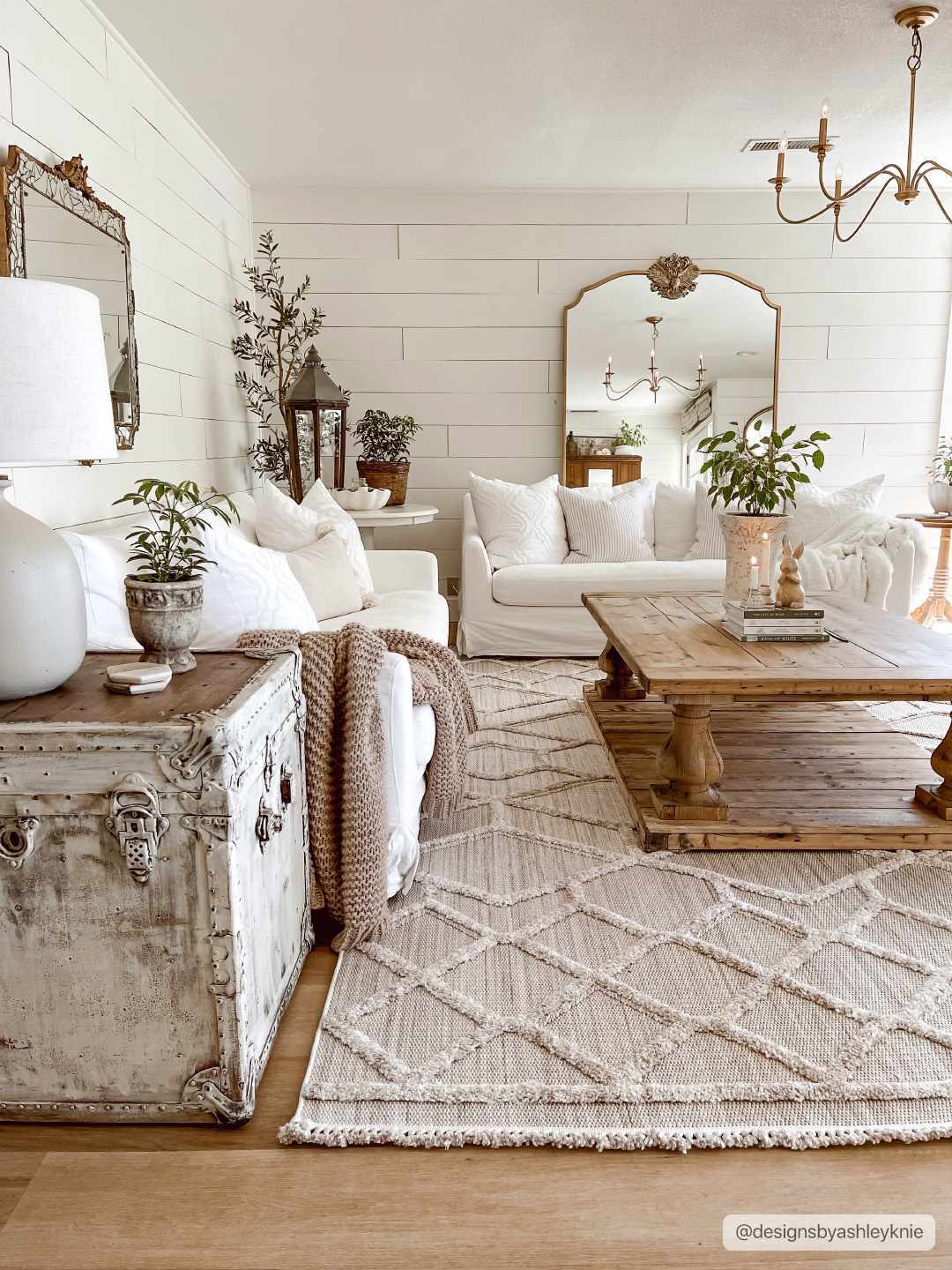 Rustic Malilinao Area Rug - Cozy Farmhouse Living Room or Bedroom Decor