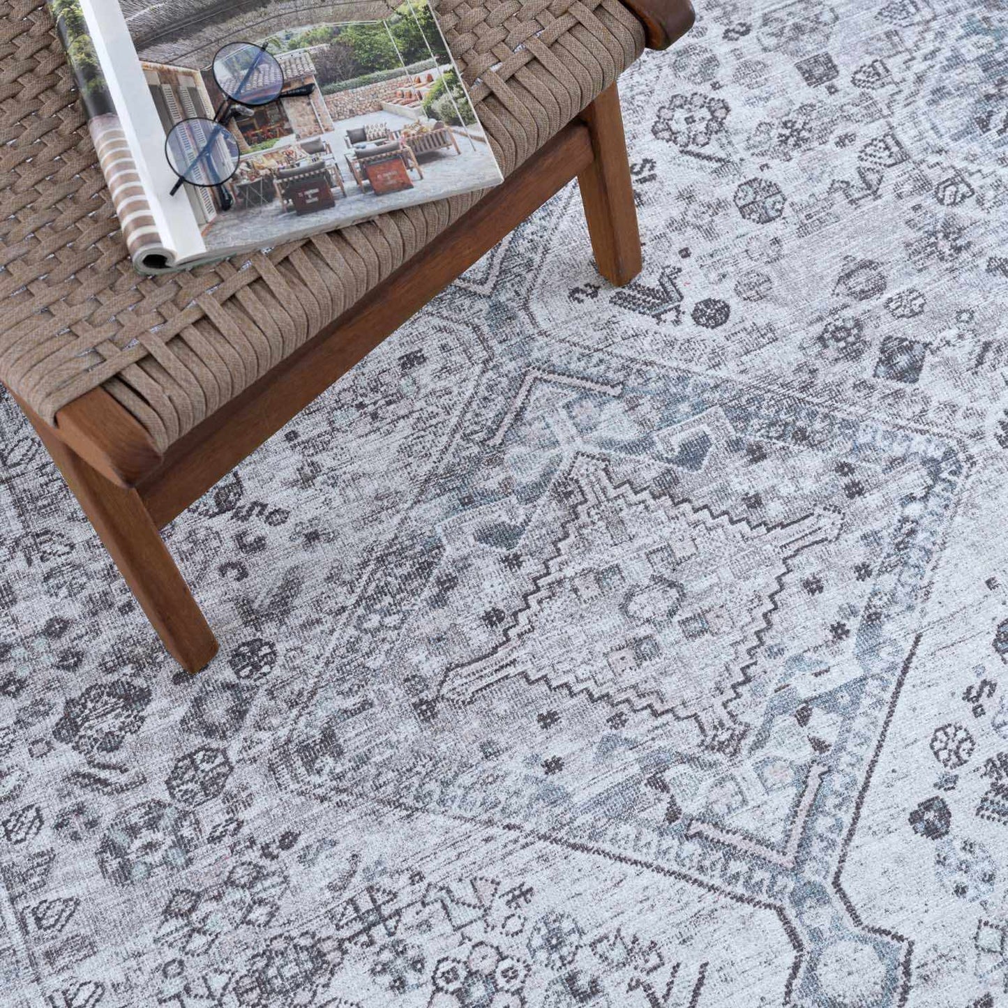 Washable Gray Flat Pile Rug - Soft Durable Area Rug for Home Décor