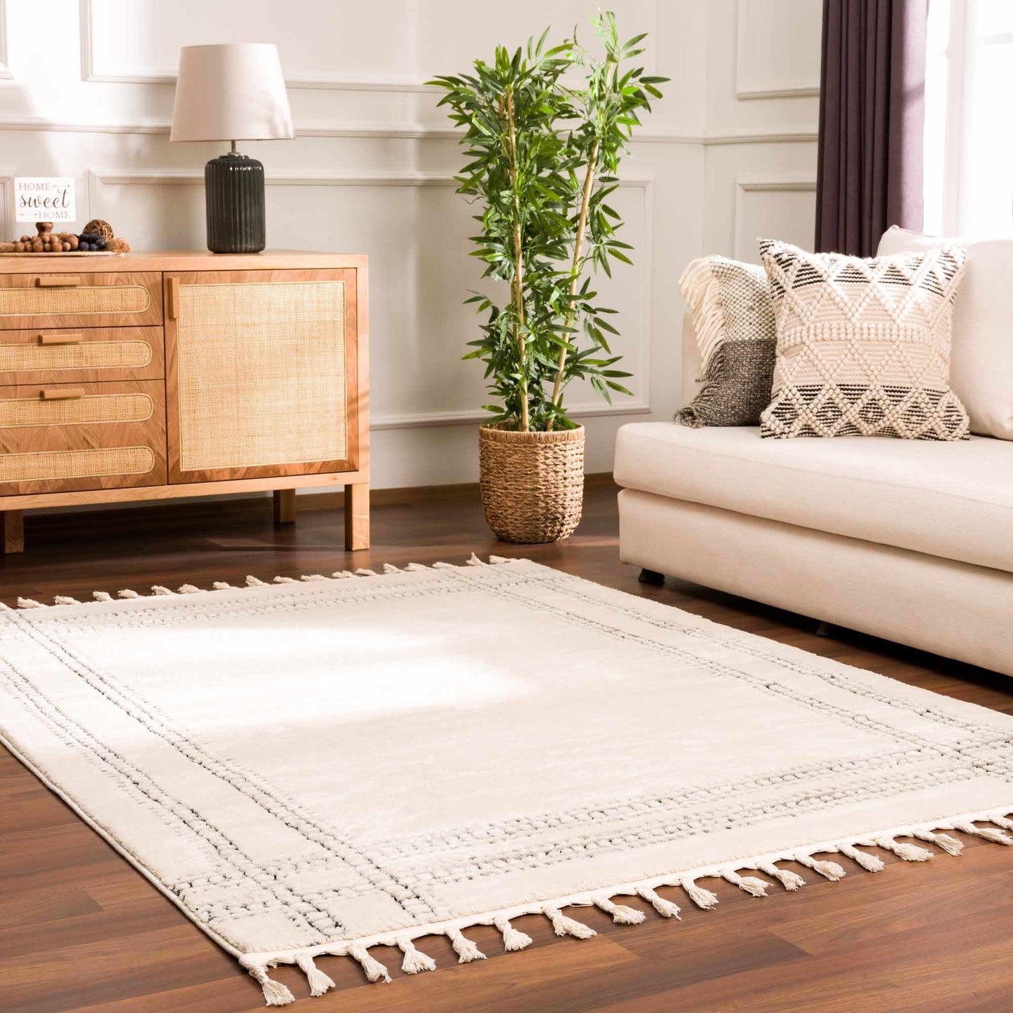 Modern Geometric Area Rug - Black and White Stylish Home Décor