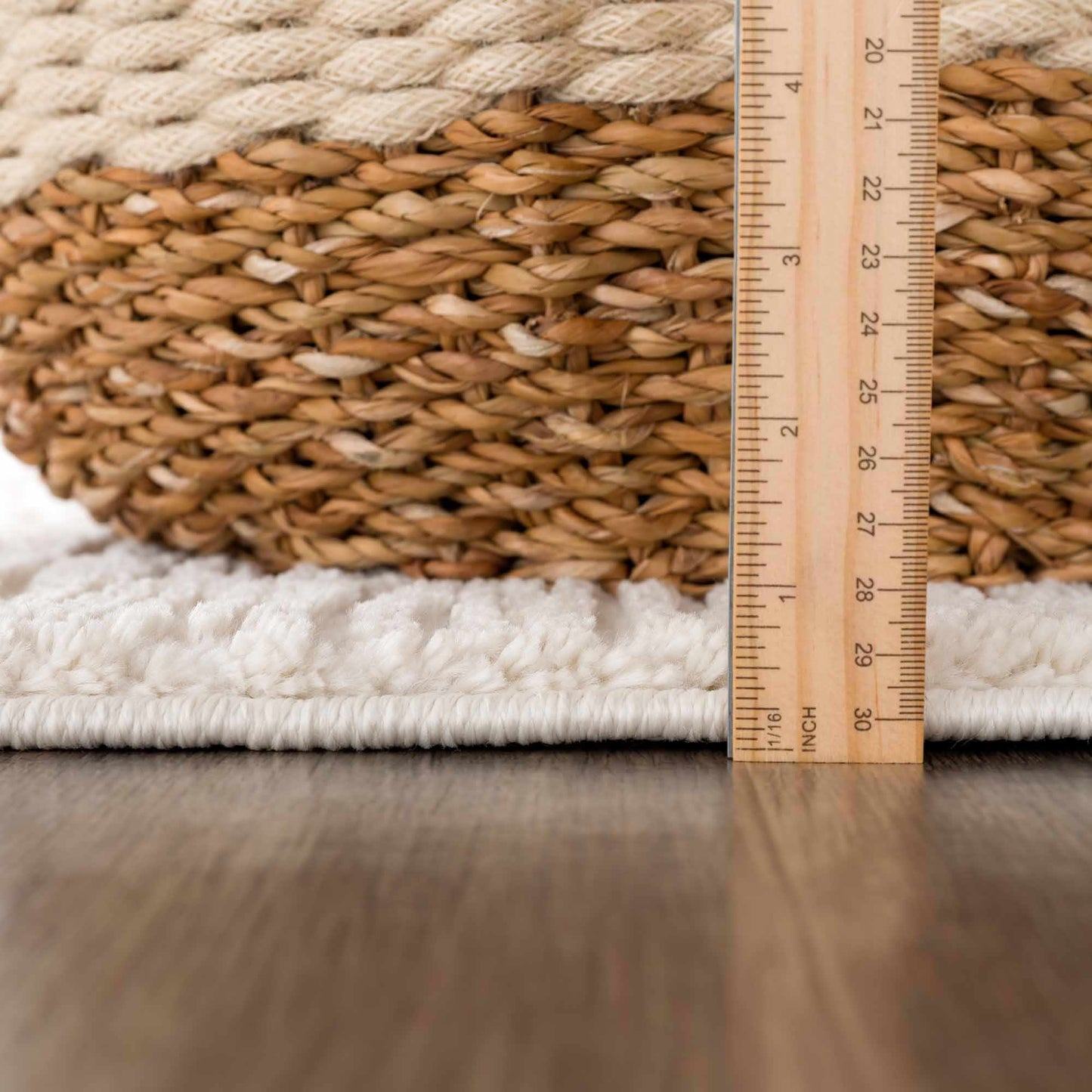 Striped Riad Rug with Tassels - Black and White Design