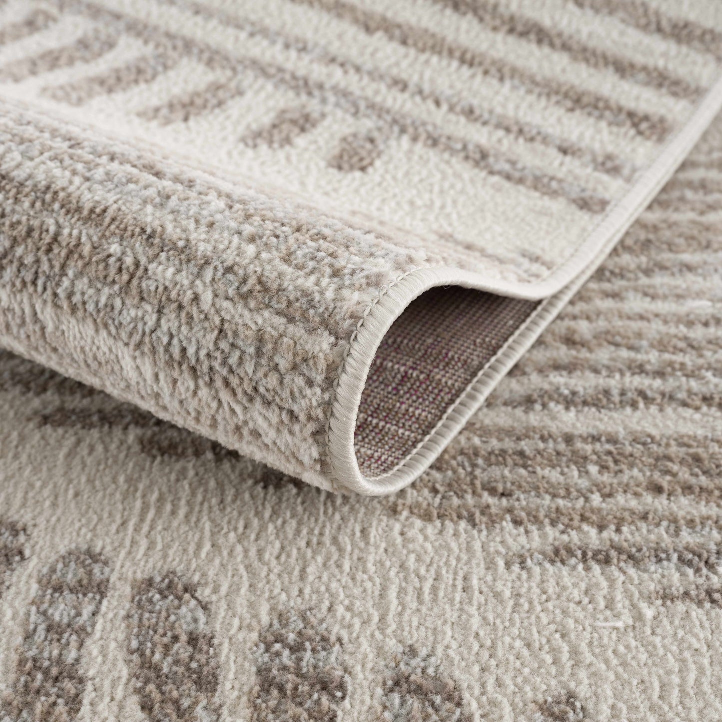 Beige Area Rug - Elegant Neutral Floor Decor for Modern Spaces