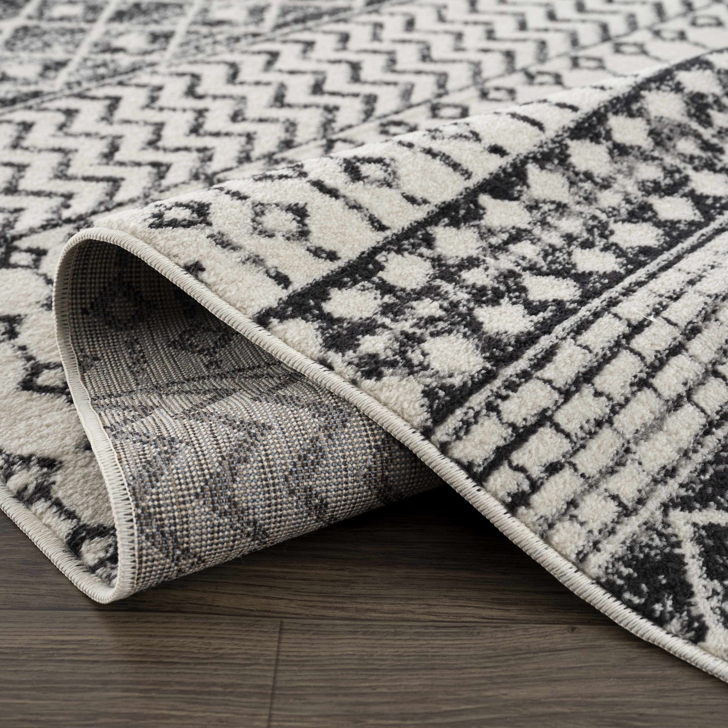 Moroccan Constantin Rug - Elegant Handcrafted Design for Cozy Spaces