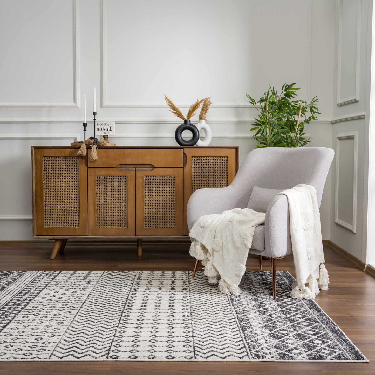 Moroccan Constantin Rug - Elegant Handcrafted Design for Cozy Spaces