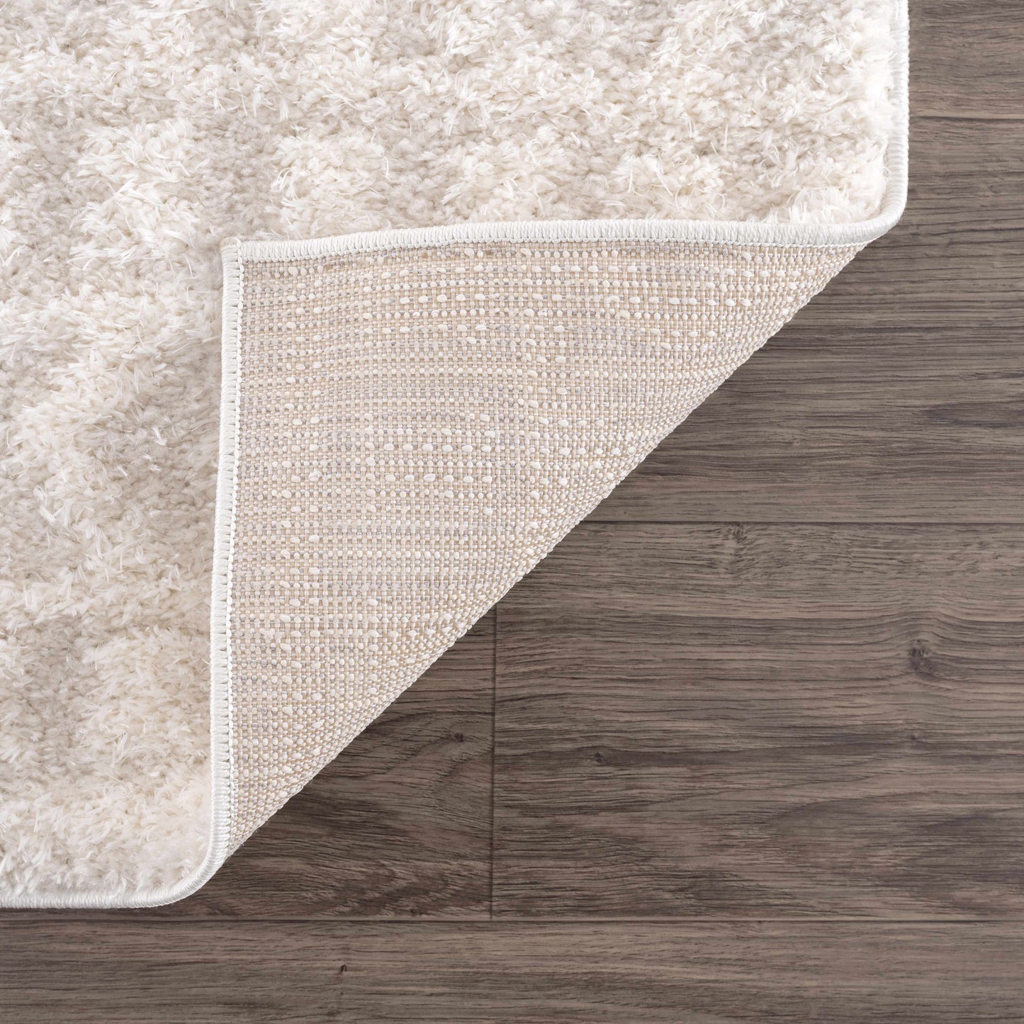 Plush Cream Diamond Area Rug - Cozy Home Decor Rug