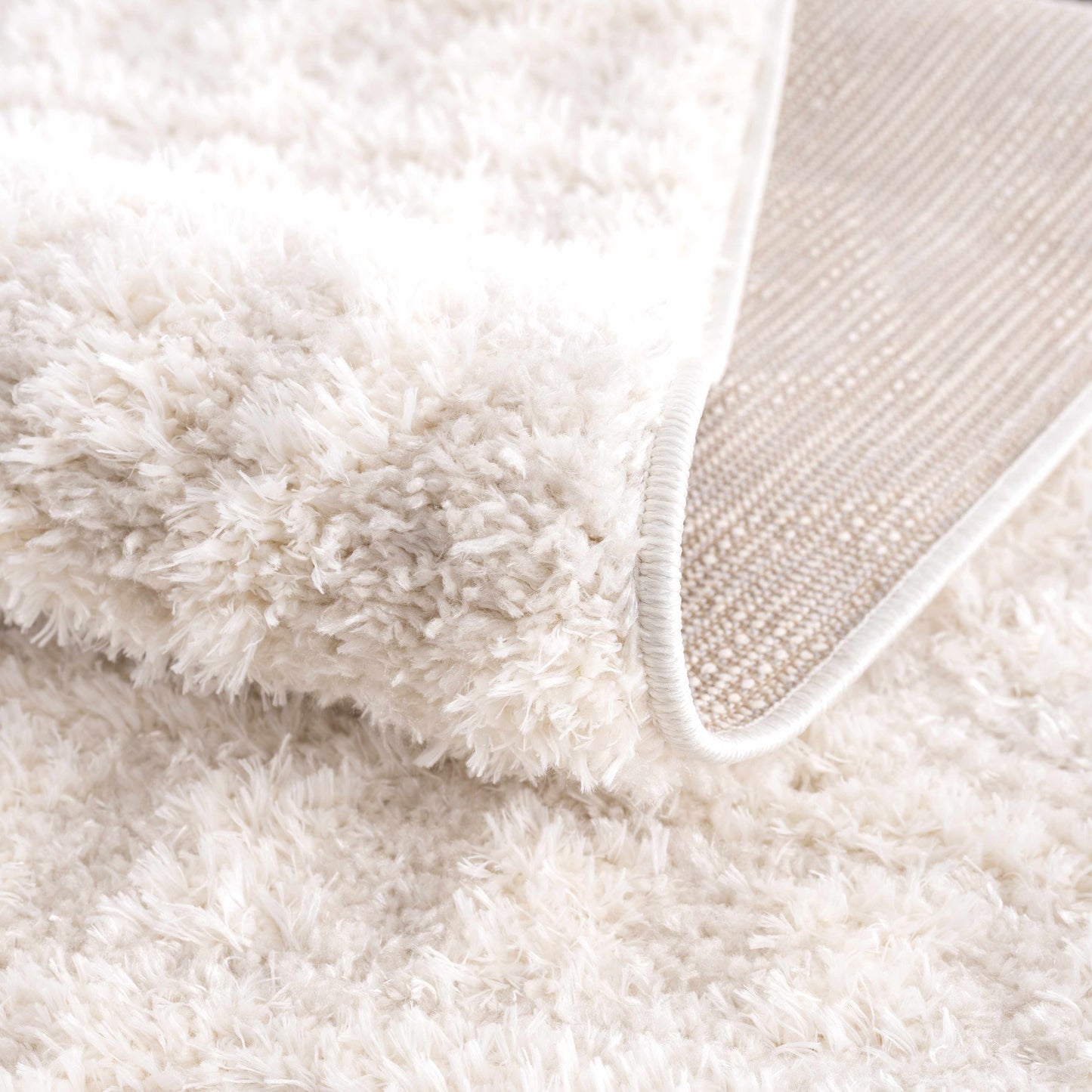 Plush Cream Diamond Area Rug - Cozy Home Decor Rug