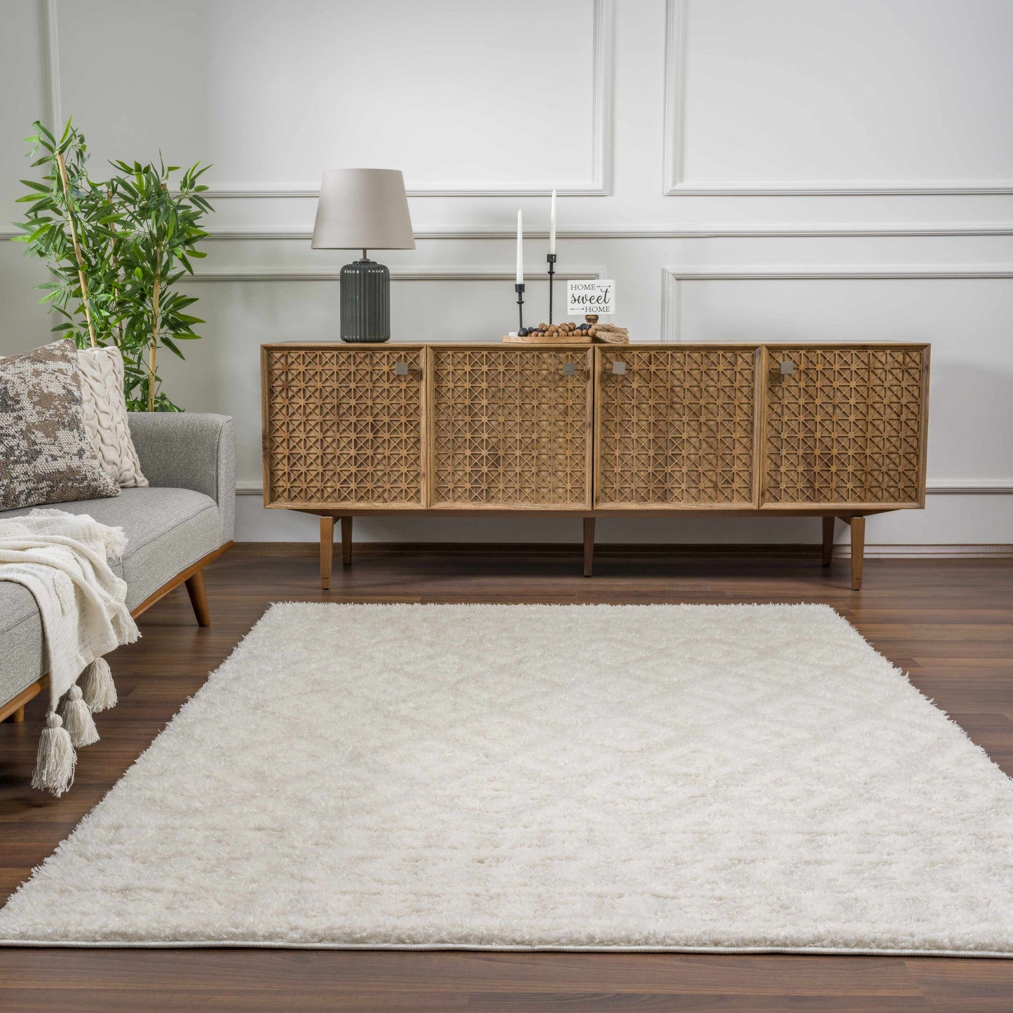 Plush Cream Diamond Area Rug - Cozy Home Decor Rug
