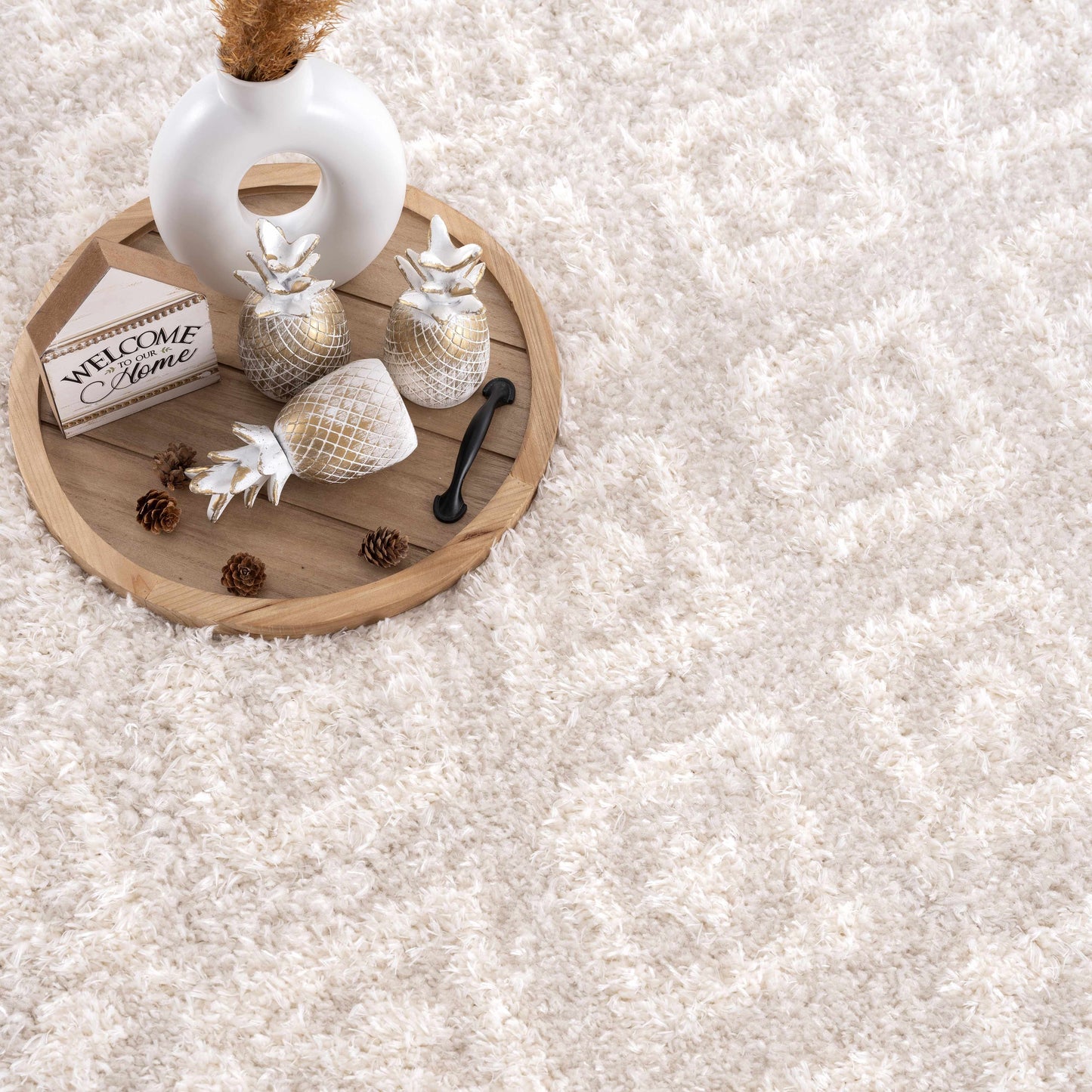 Plush Cream Diamond Area Rug - Cozy Home Decor Rug