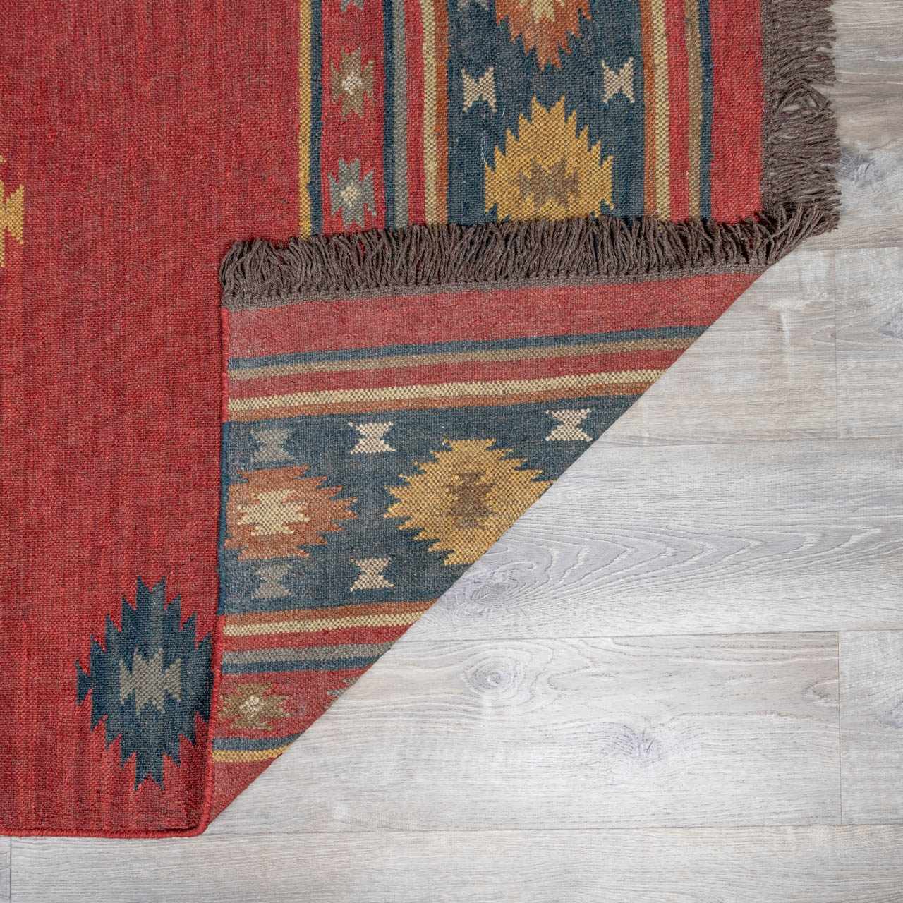 Hedon Wool Area Rug - Cozy Modern Design for Stylish Spaces