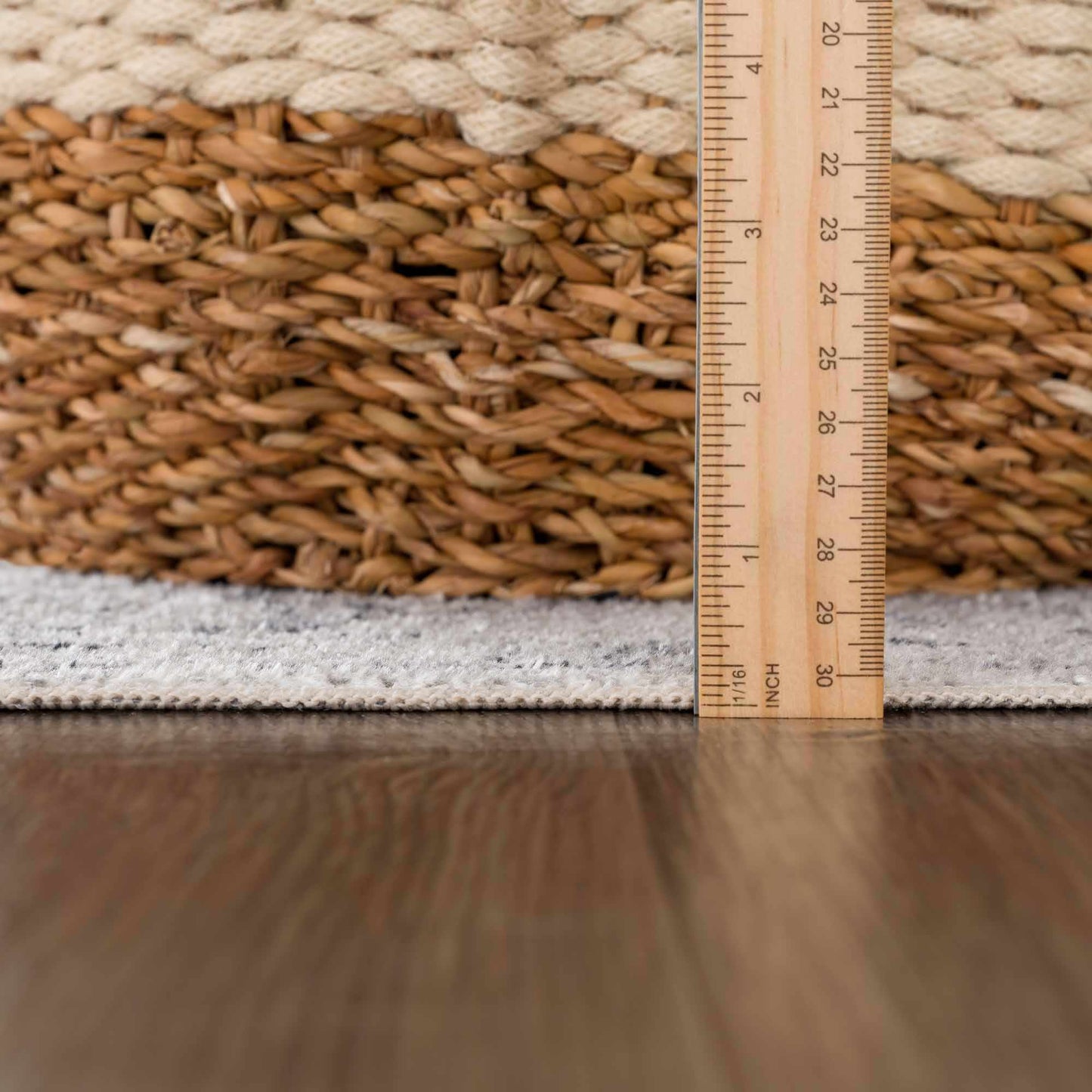 Washable Flat Pile Rug - Stylish Durable Home Decor in Akram Antrasit