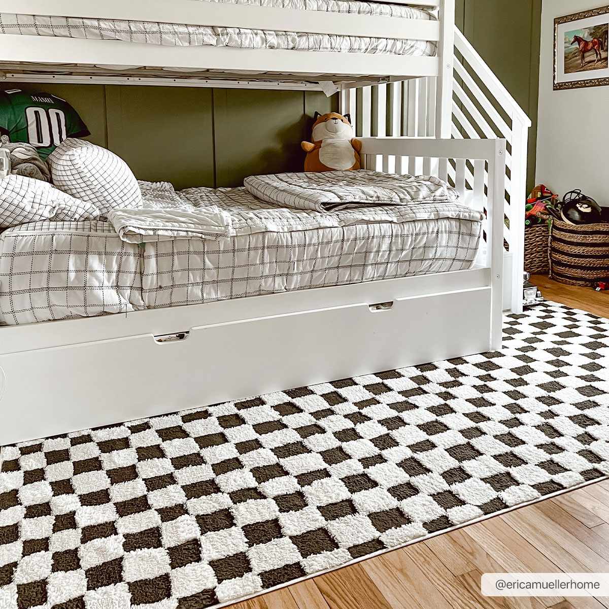 Checkered Area Rug - Stylish Black and White Geometric Floor Decor