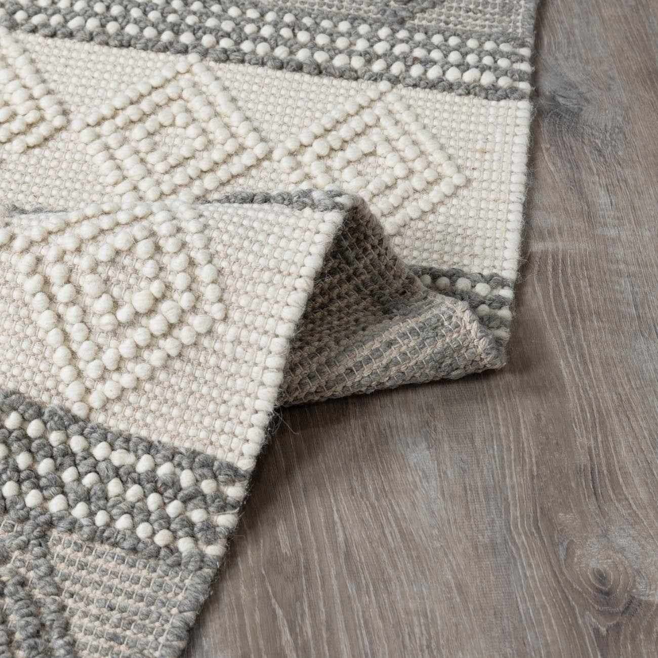 Mineola Wool Area Rug - Soft Durable Stylish Floor Covering