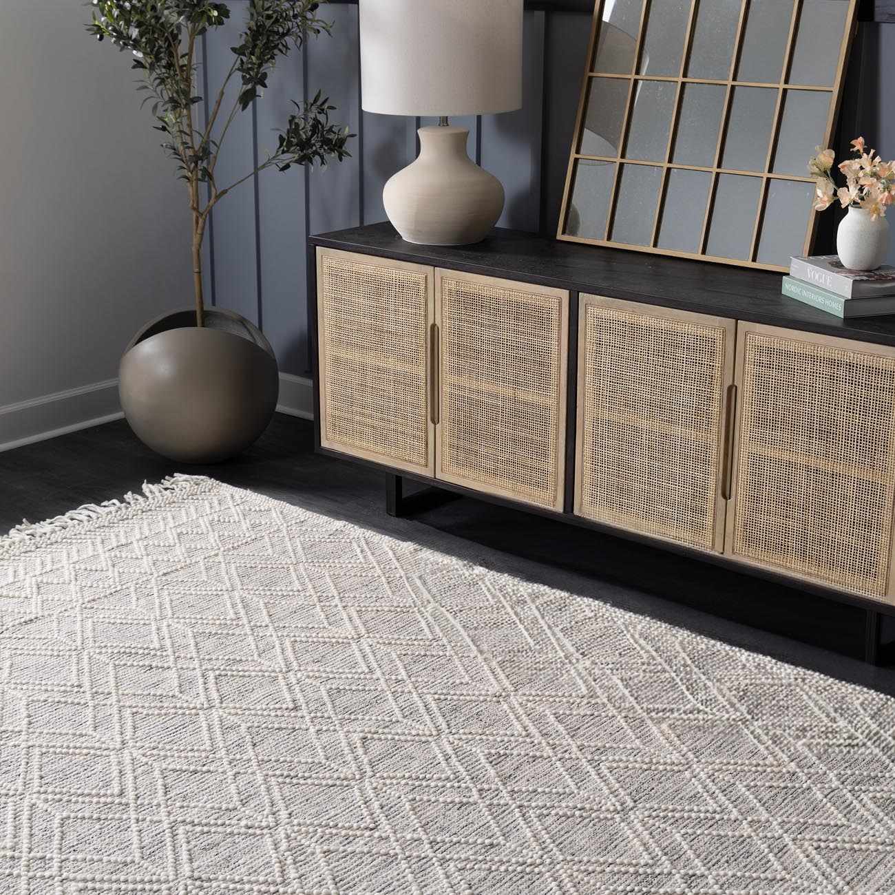 Ramsbury Wool Area Rug - Handcrafted Cozy Home Décor Rug
