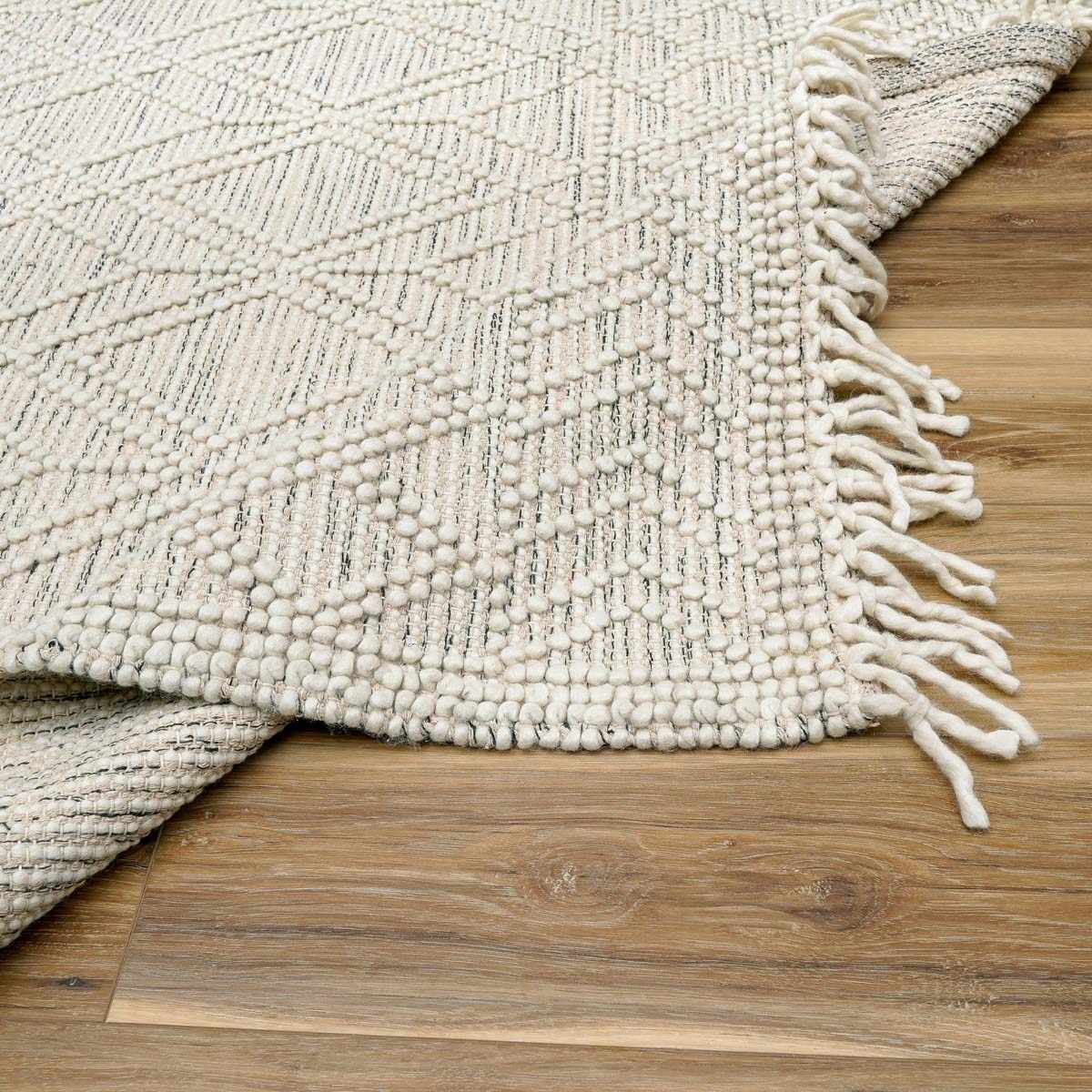 Ramsbury Wool Area Rug - Handcrafted Cozy Home Décor Rug