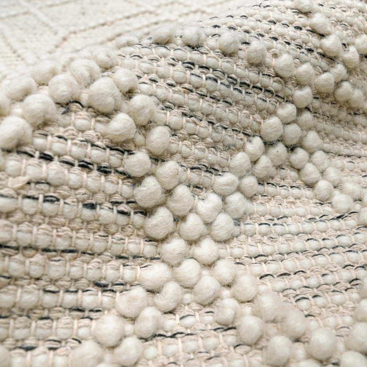 Ramsbury Wool Area Rug - Handcrafted Cozy Home Décor Rug
