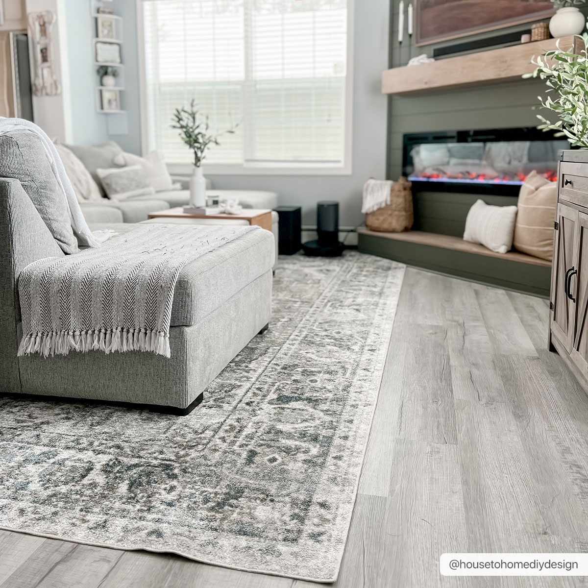 Washable Blue Flat Pile Rug - Stylish Durable Home Decor