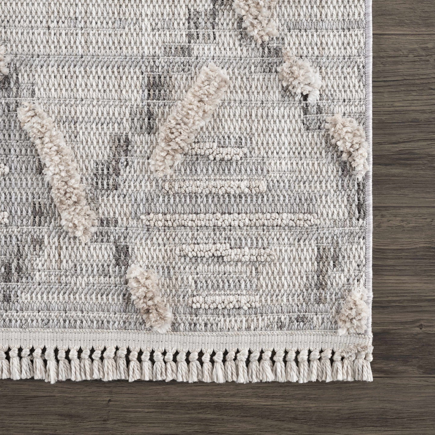 Rustic High-Low Area Rug - Cozy Home Décor Accent