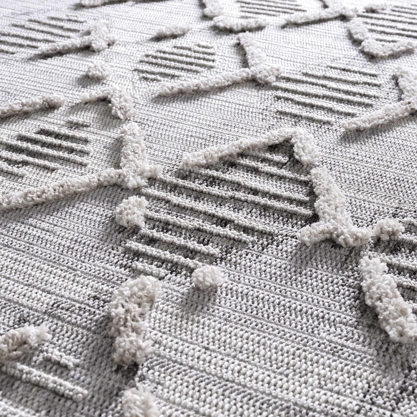 Rustic High-Low Area Rug - Cozy Home Décor Accent