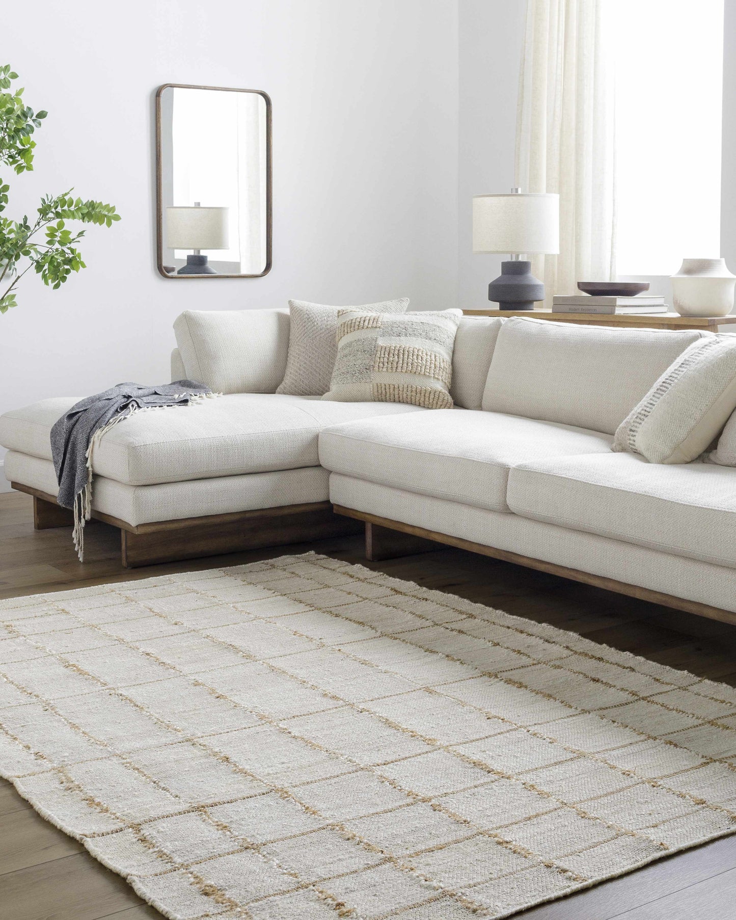 Checkered Jute Area Rug - Eco-Friendly Stylish Floor Decor