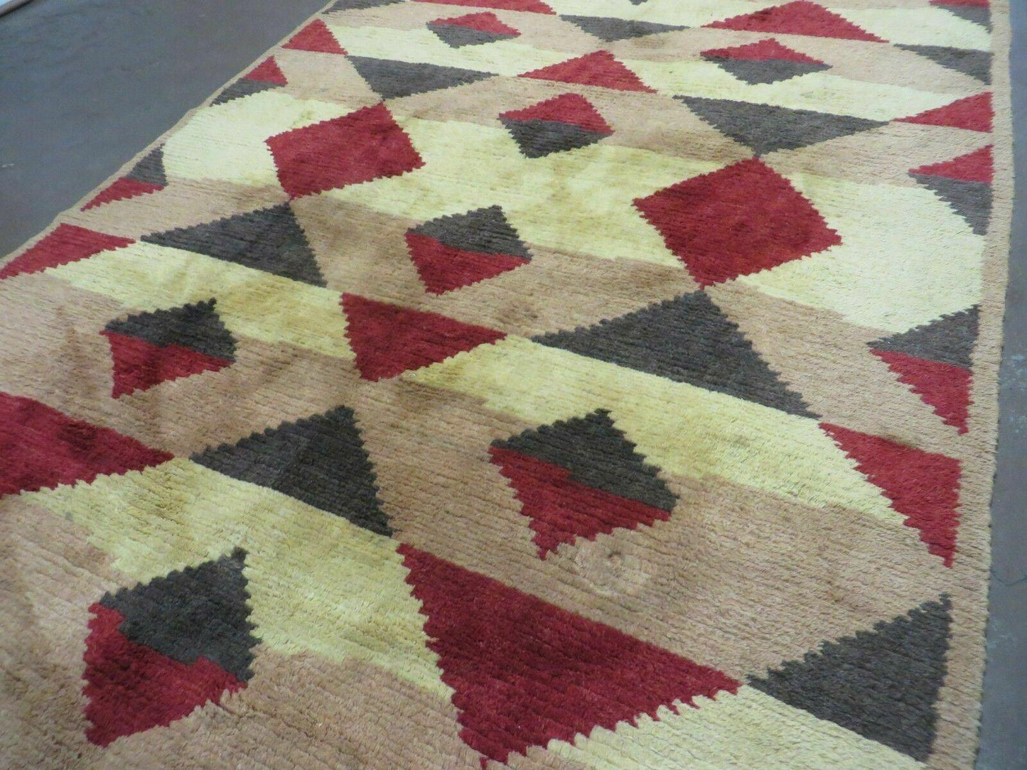 Handmade Tibetan Wool Rug Allover Pattern 68 x 98 Art Deco Contemporary Decor