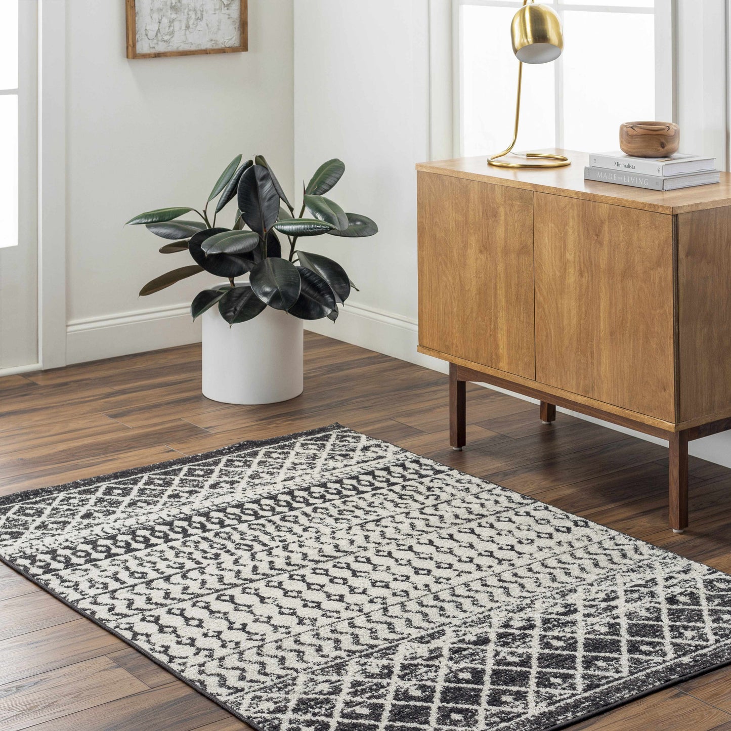 Moroccan Constantin Rug - Elegant Handcrafted Design for Cozy Spaces