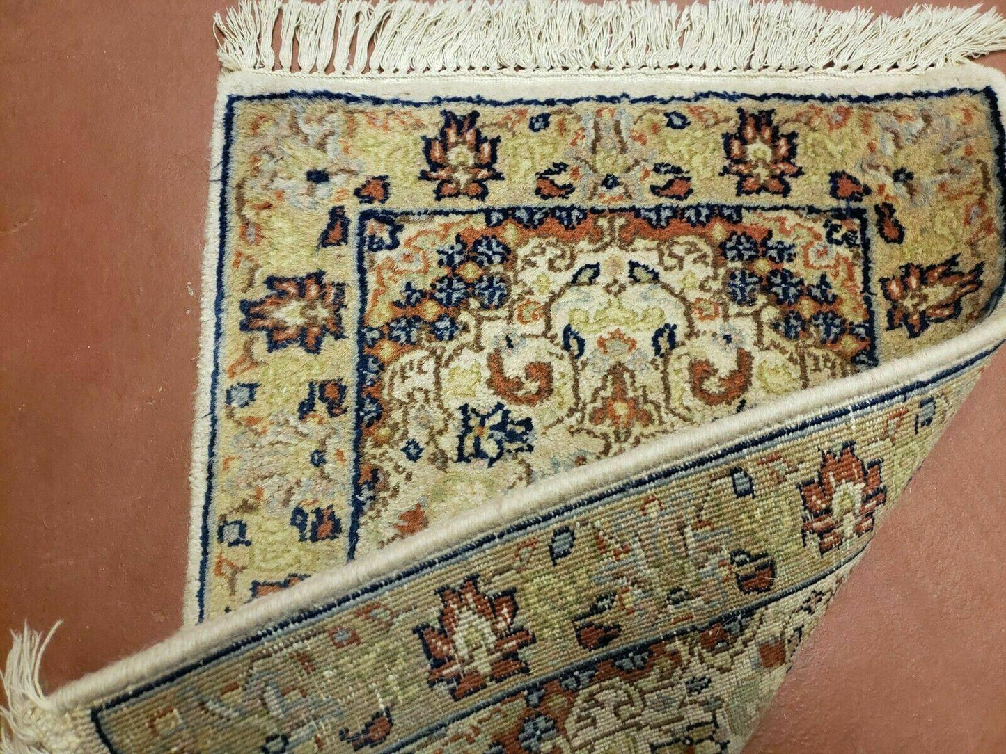 1' 8" X 2' 4" Handmade Floral Oriental Wool Rug Carpet Ivory