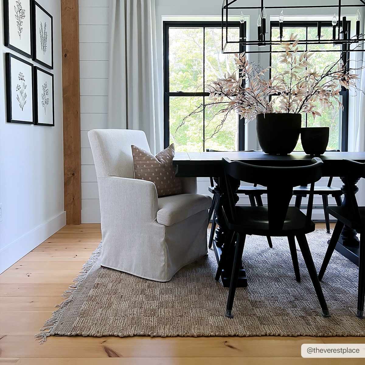 Checkered Jute Area Rug - Eco-Friendly Home Decor