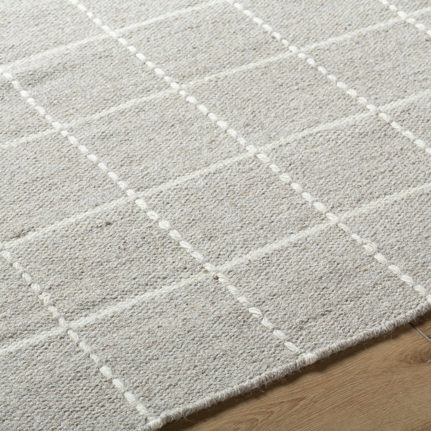 Nissa Area Rug - Elegant Geometric Modern Decor