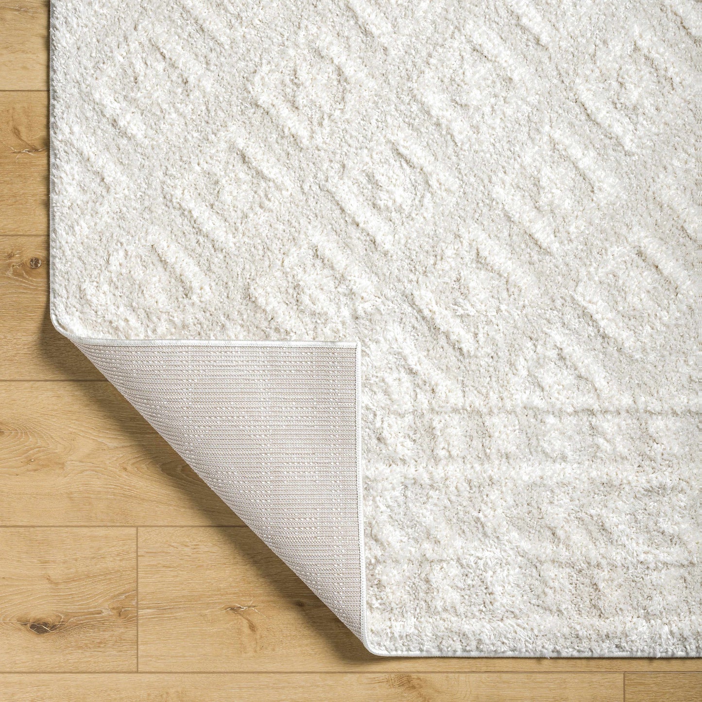 Plush Cream Diamond Area Rug - Cozy Home Decor Rug