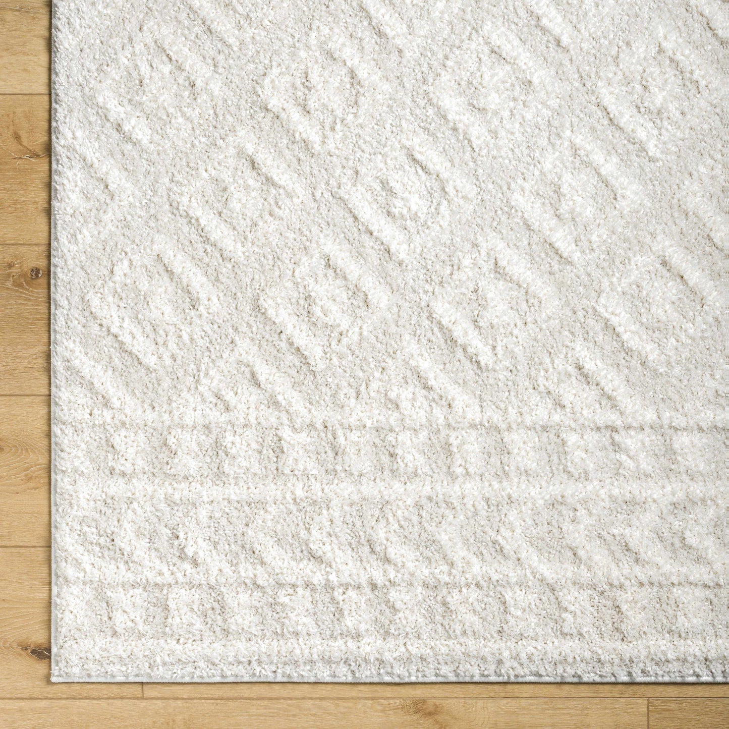 Plush Cream Diamond Area Rug - Cozy Home Decor Rug