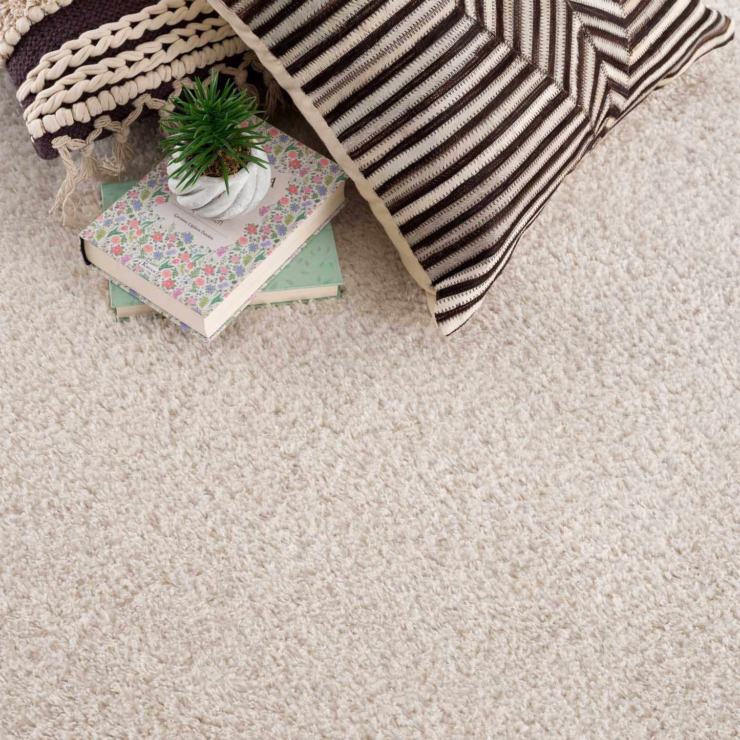 Beige Plush Area Rug - Cozy Home Décor Accent