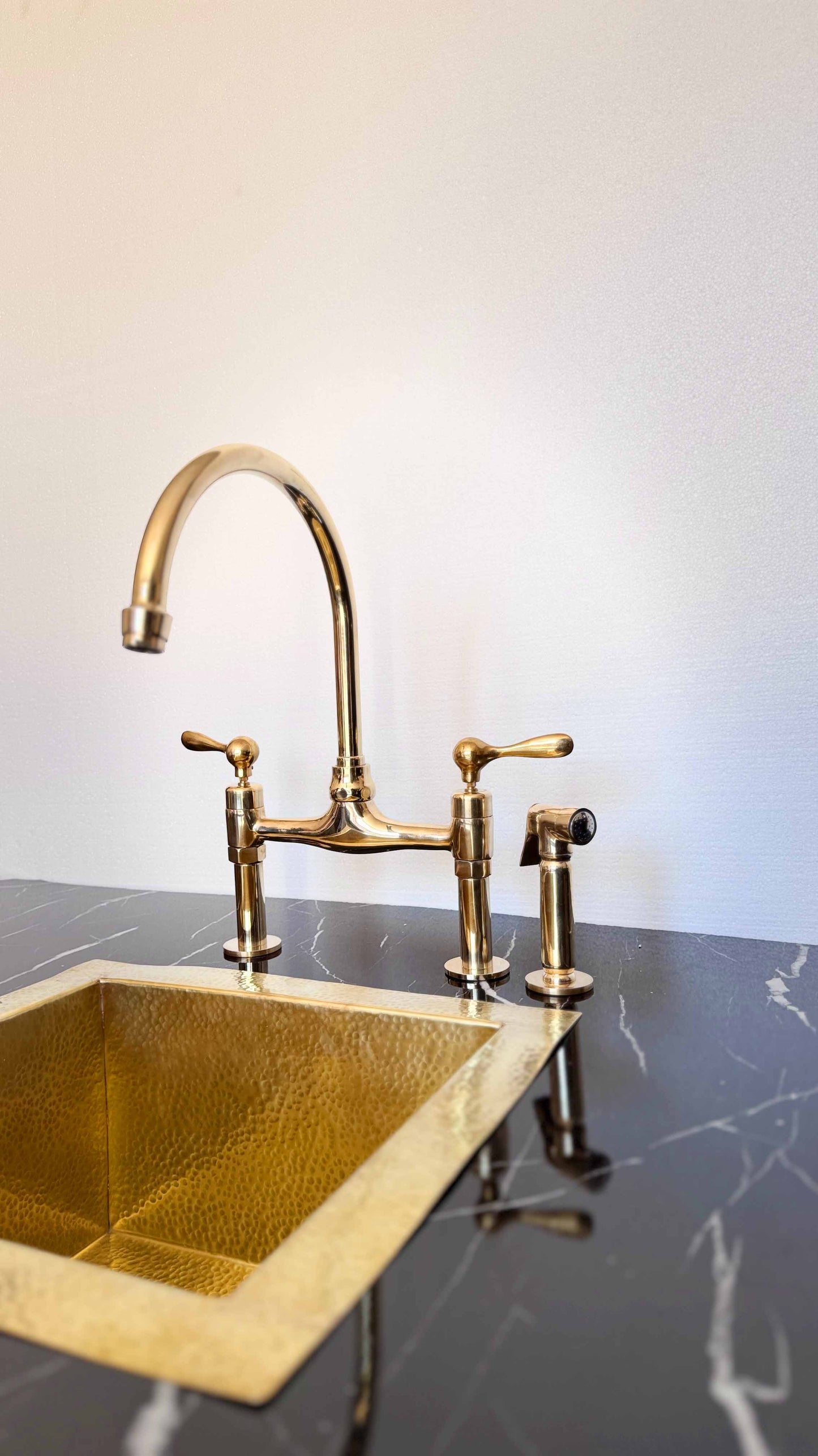 Robinet pont en laiton non laqué vintage 8"