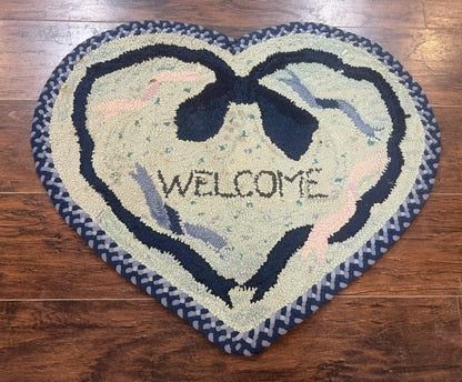 American Hooked Rug Heart Shaped Welcome Mat Vintage Ivory And Blue