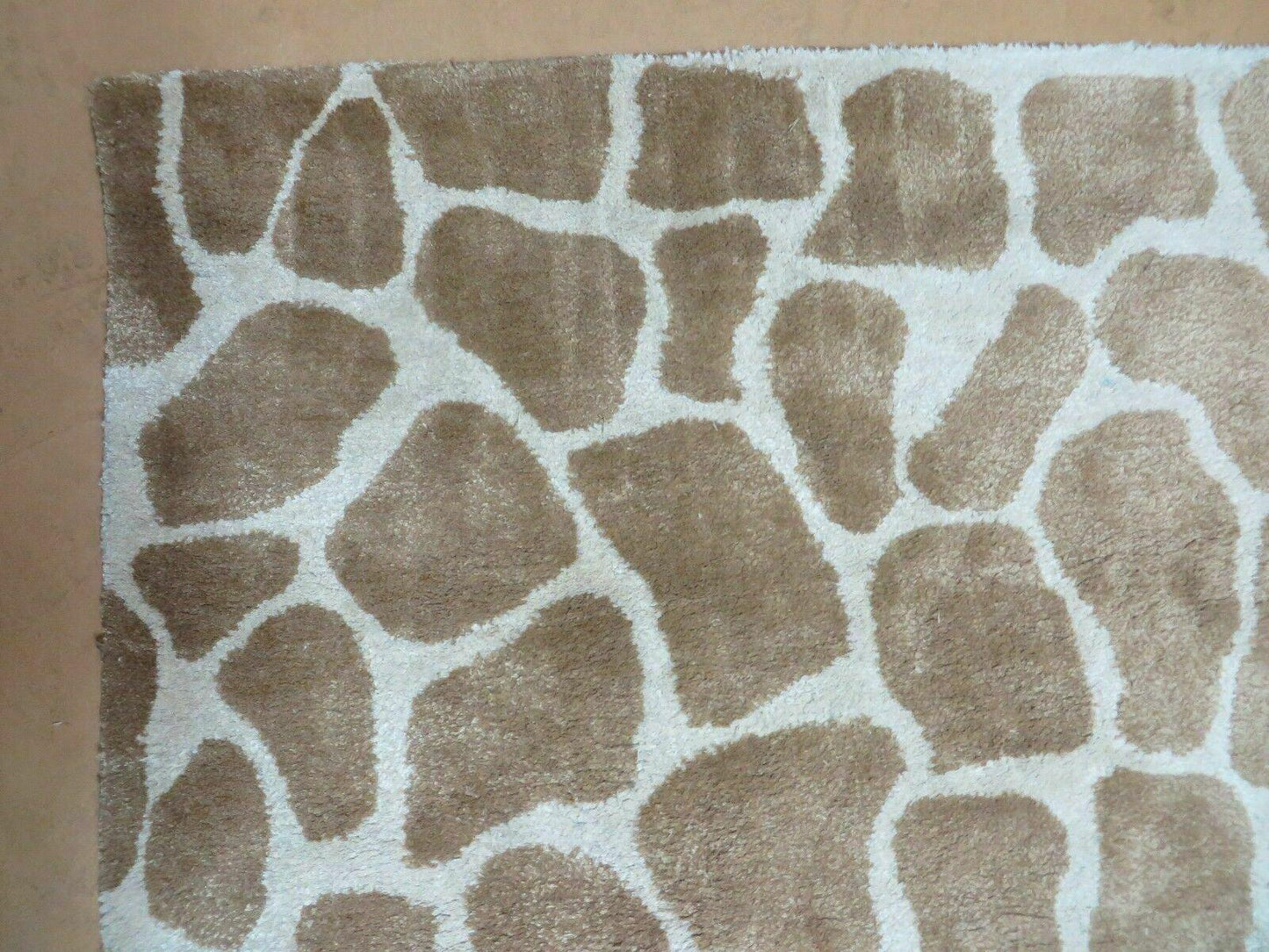 Safavieh Hand Tufted Wool And Viscose 6x9 Rug Modern Design