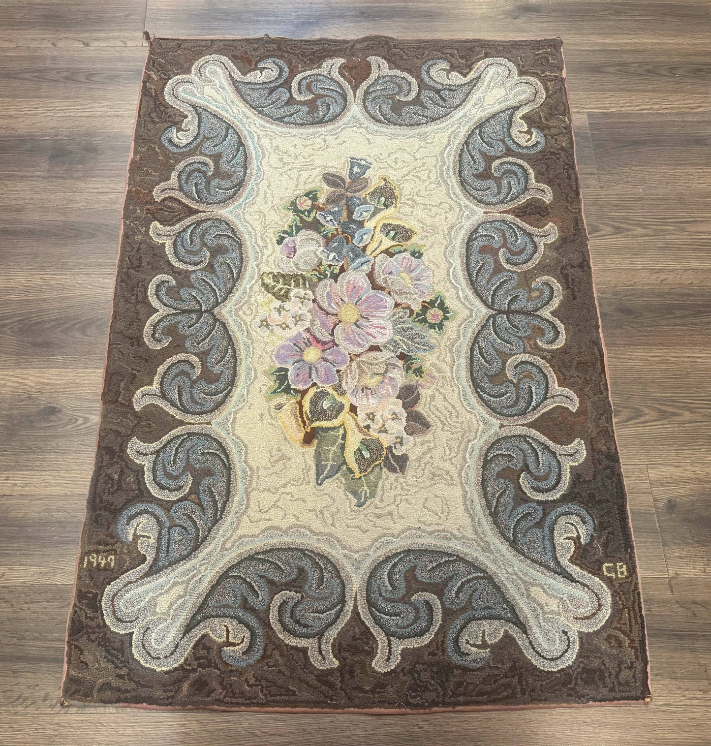 Antique American Hooked Wool Rug Floral Vintage Area Rug Handmade