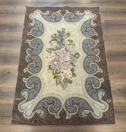 Antique American Hooked Wool Rug Floral Vintage Area Rug Handmade