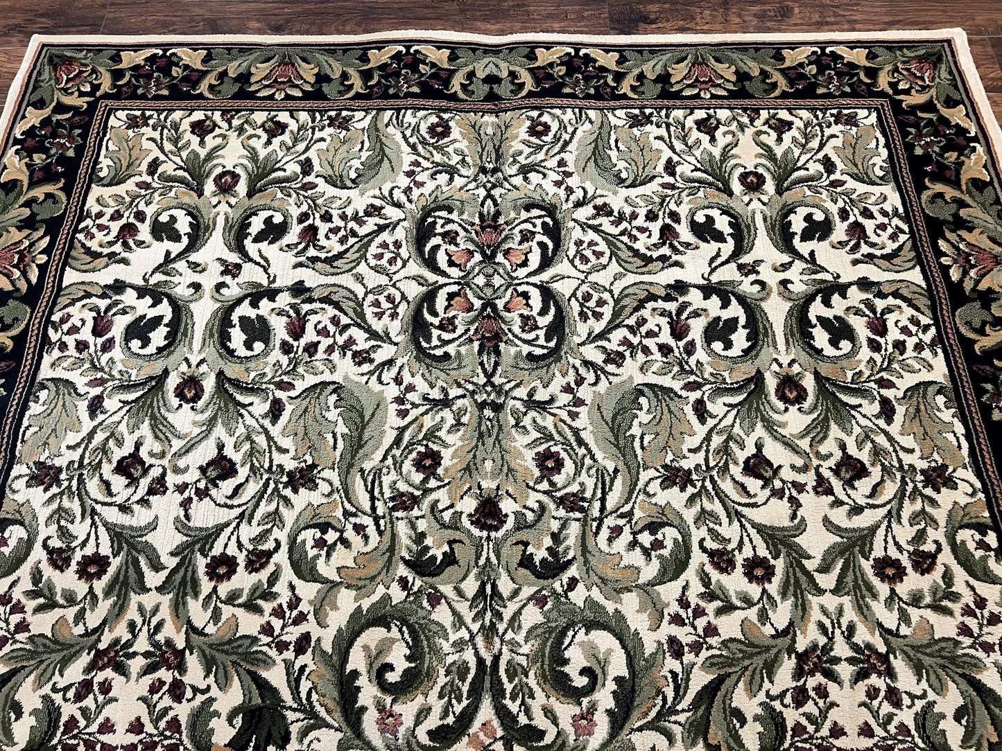 Oriental Rug 8x11, Floral Pattern, Ivory and Black