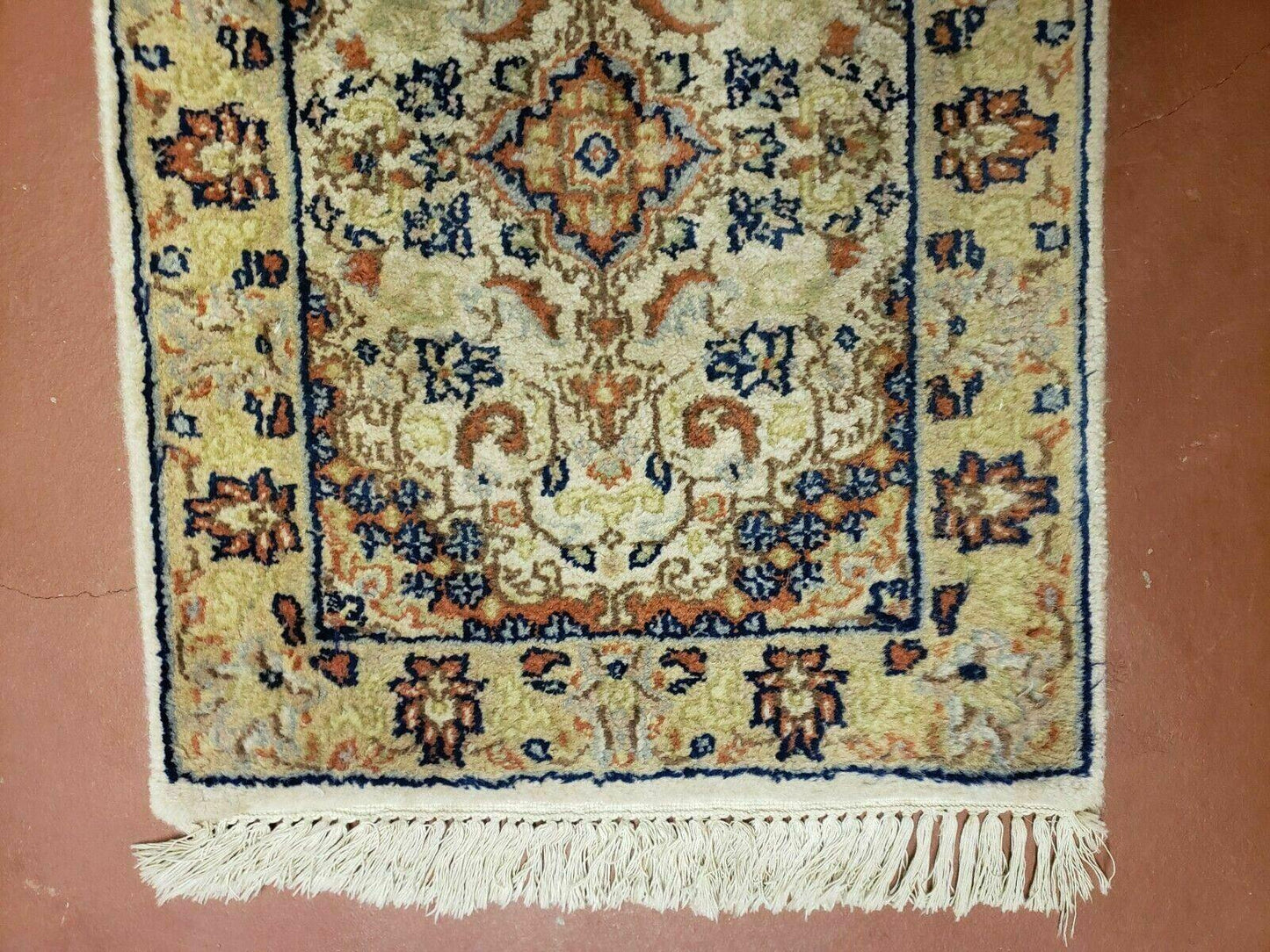 1' 8" X 2' 4" Handmade Floral Oriental Wool Rug Carpet Ivory