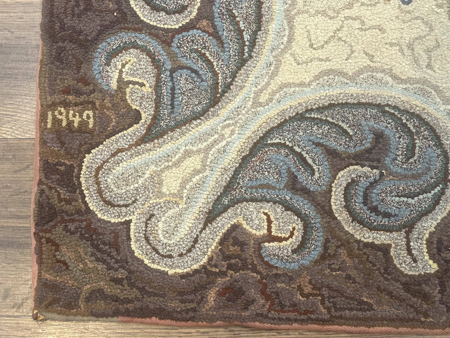 Antique American Hooked Wool Rug Floral Vintage Area Rug Handmade