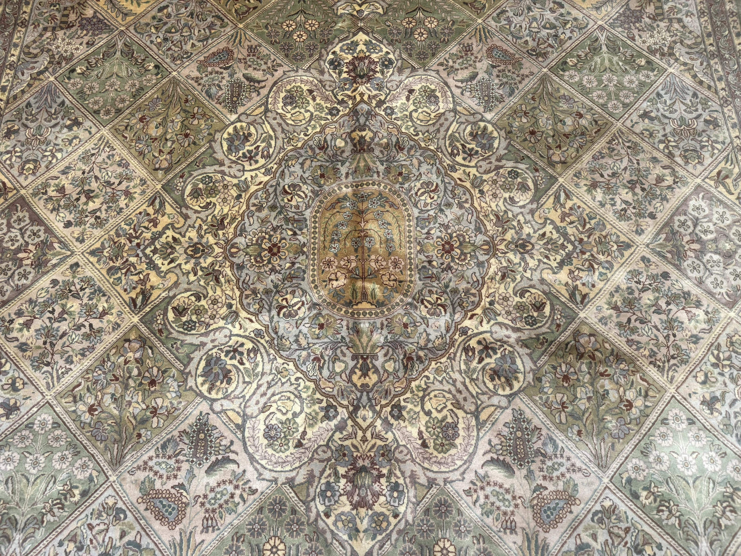 Pak Persian Rug 9x12 Hand Knotted Wool Diamond Panel Design