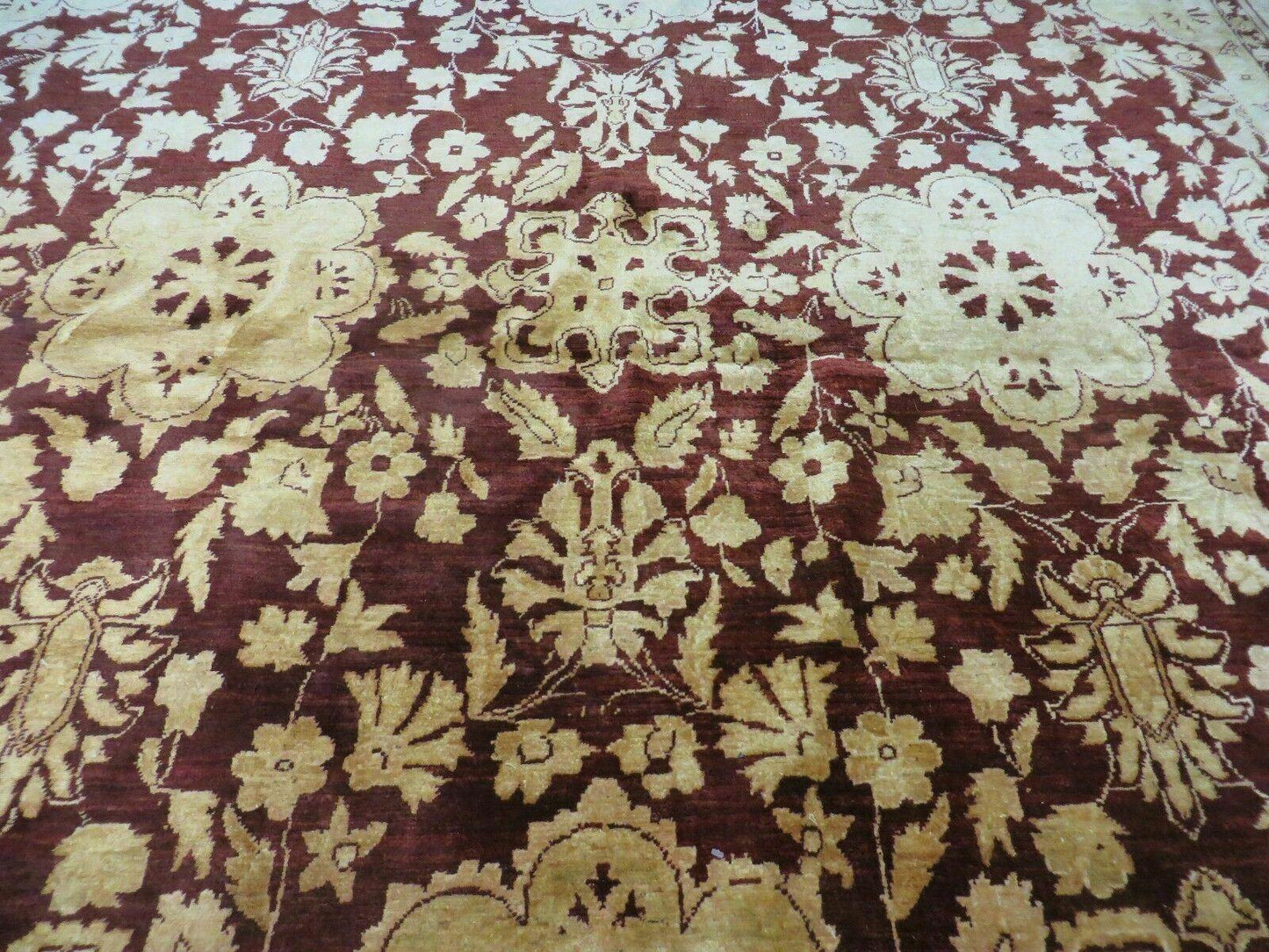 10' X 15' Hand Made Pakistan Wool on Cotton Rug Peshawar # 200A