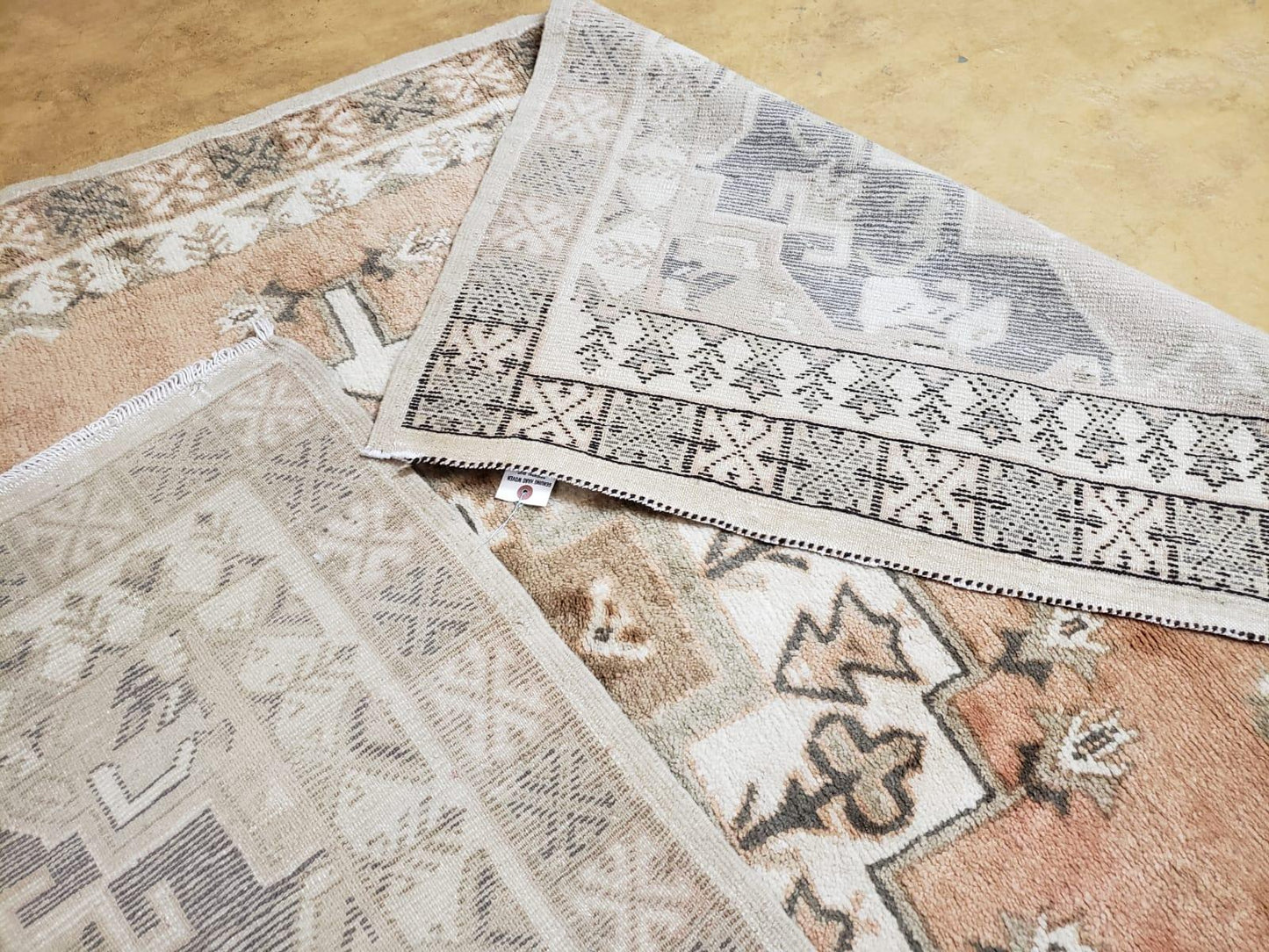 Hand Knotted Moroccan Berber Rug 5x7 Pink Ivory Geometric Medallion Open Field