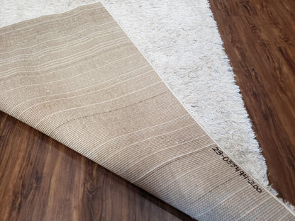 Safavieh Shag Rug 5x8, Pearl White Color, Isaac Mizrachi Shag Collection 5x7 Carpet, High Pile Soft Fluffly Bedroom Rug, Living Room Rug