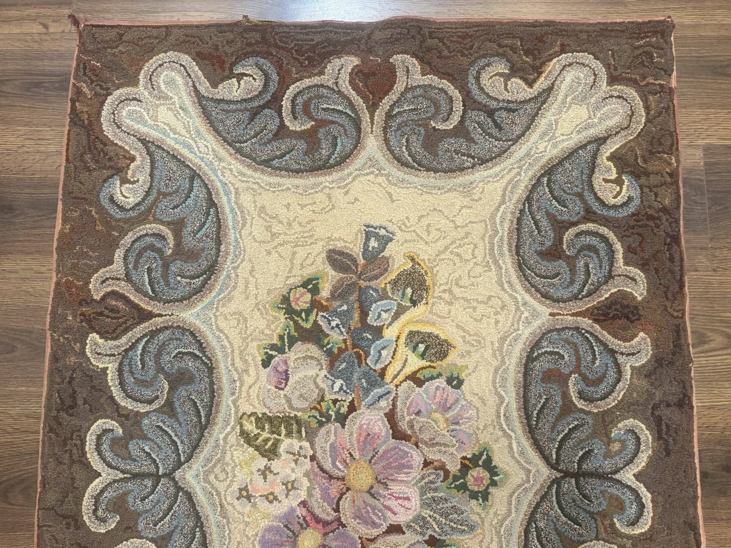 Antique American Hooked Wool Rug Floral Vintage Area Rug Handmade