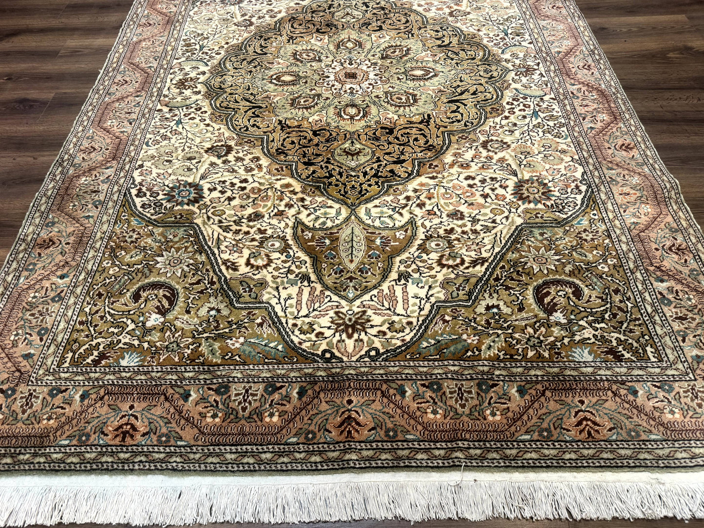 Turkish Sivas Rug 6x9 Floral Medallion Vintage Handmade Wool Carpet