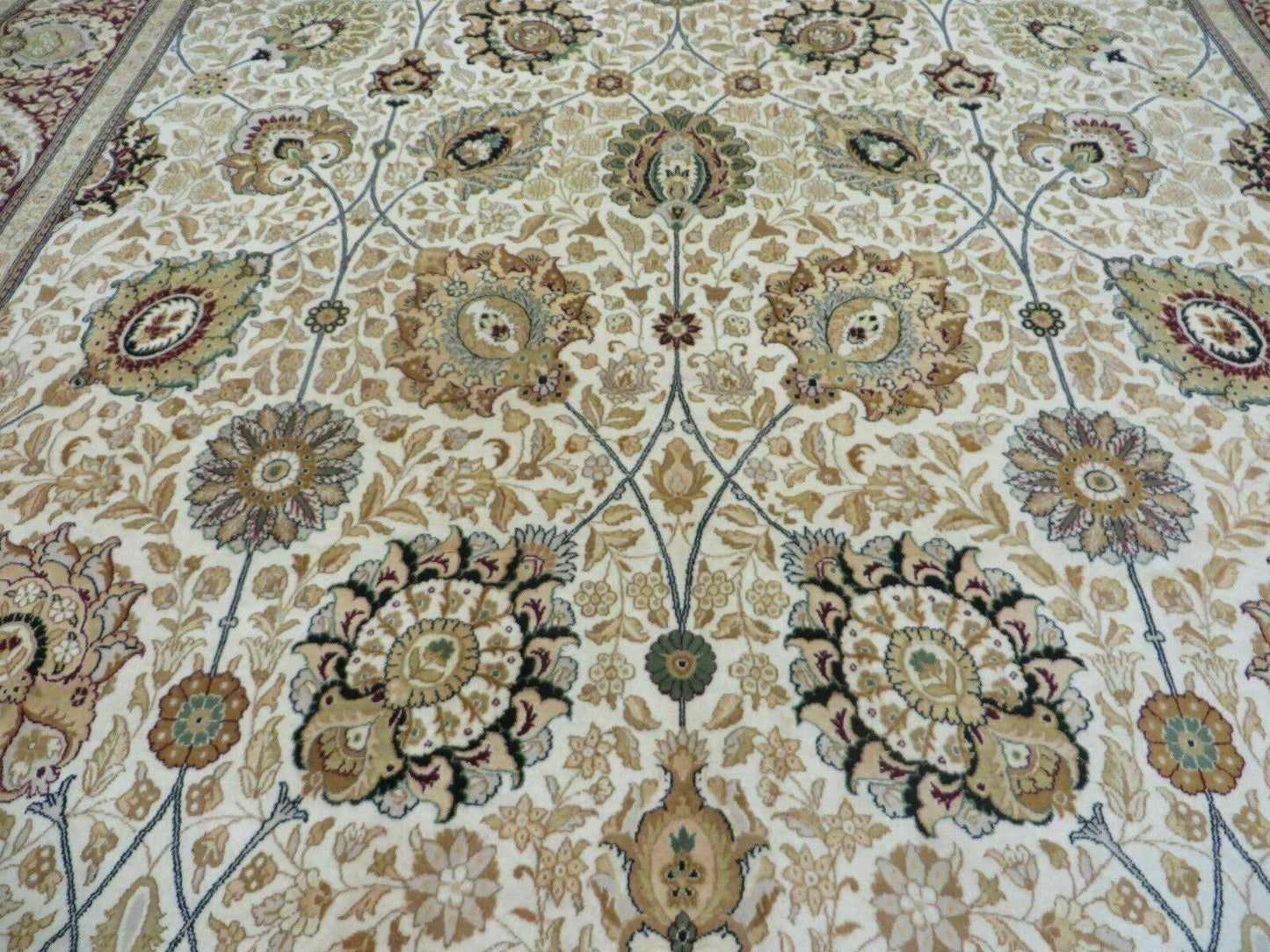 Vintage Handmade Wool Rug Pakistani Floral Design 9 By 12 Feet Vegetable Dye