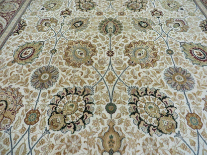 Vintage Handmade Wool Rug Pakistani Floral Design 9 By 12 Feet Vegetable Dye