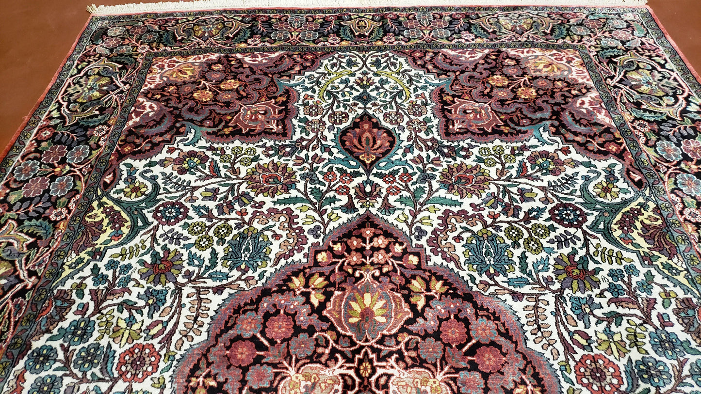 Indian Kashmiri Silk Rug 6x10, Ivory, Floral Medallion