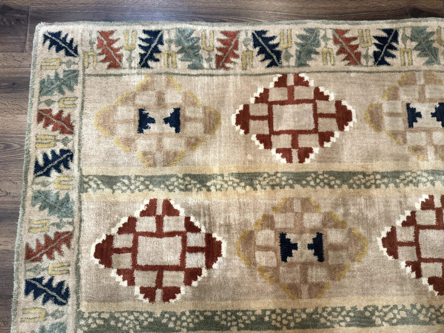 Geometric Design Area Rug 5x8, Beige and Rust Red