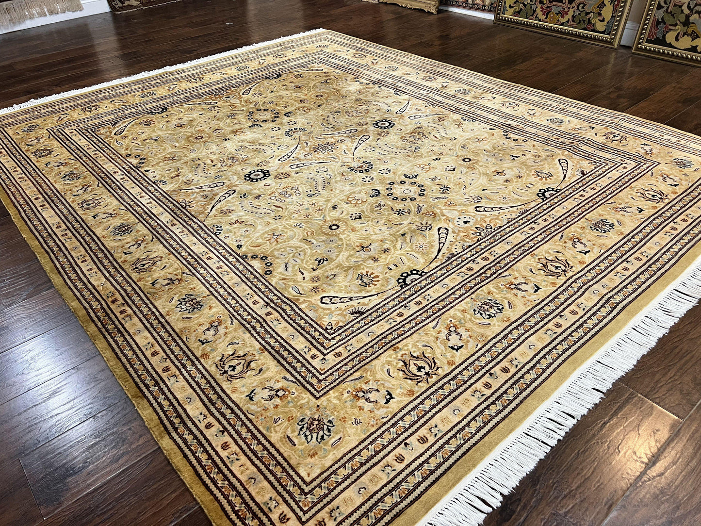 Persian Rug Hand Knotted Wool 8x10 Vintage Safavieh Gold Tan