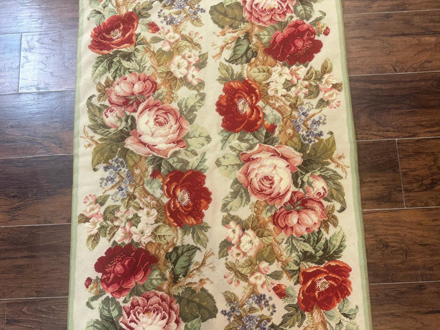 Small Needlepoint Rug 2.8 x 4.7, Floral, Vintage